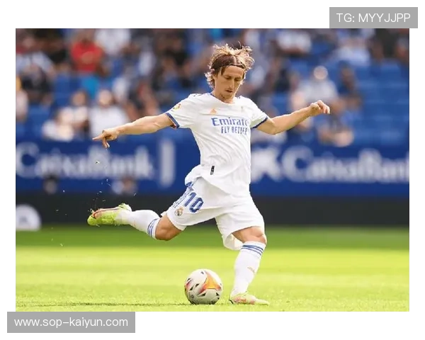 特写:老将莫德里奇德比战传球成功率90%,中场节拍器实至名归 特写:老将莫德里奇德比战传球成功率90%,中场节拍器实至名归