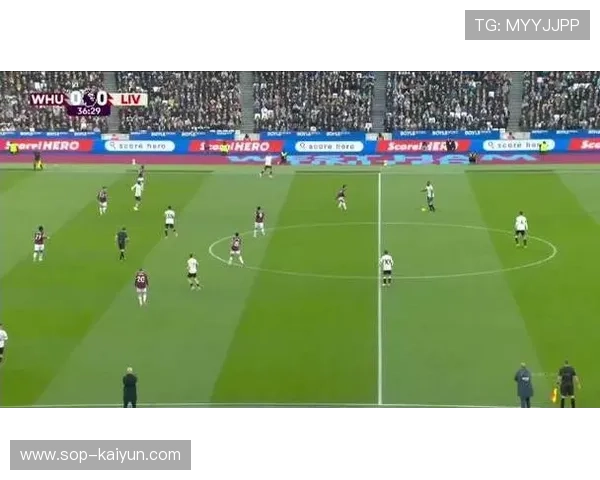 西汉姆联主场引入新技术，实时显示球员跑动数据