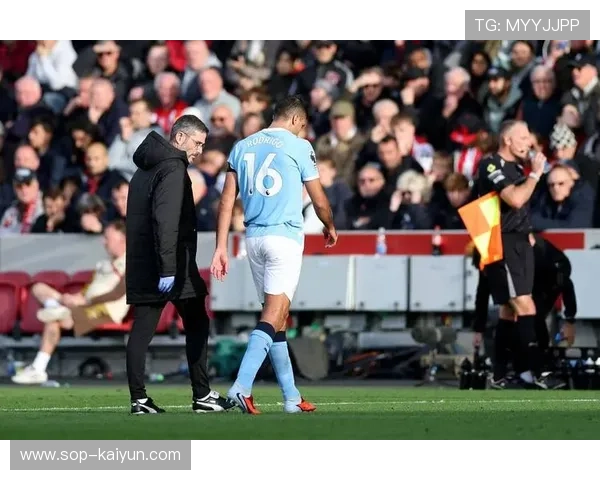 曼城幸运2分钟！迪亚斯逃红，赖因德斯闪击，首次射正就领先